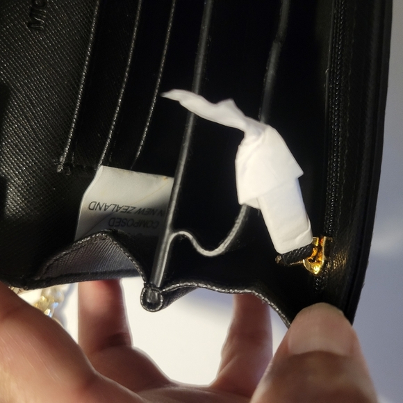 Michael Kors NWOT Leopard Print Calf Hair wallet in a chain. - Picture 5 of 11